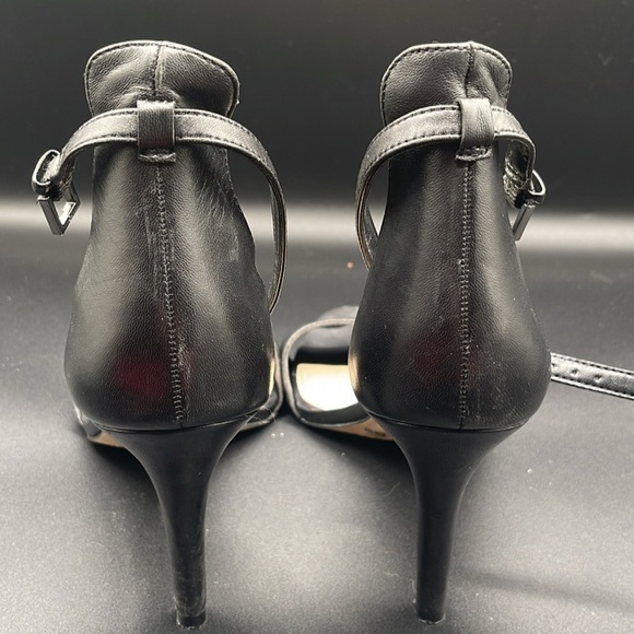 Vince Camuto Black Heels Sleek Design - Picture 3 of 8